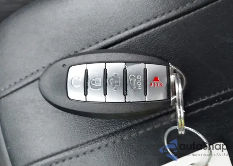 2020 Nissan Rogue Sv Intelligent Awd z USA, uszkodzony, nr VIN KNMAT2MV6LP526951